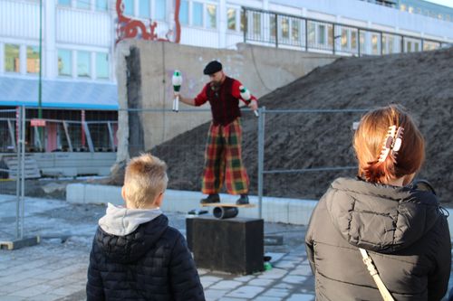 Platsdialog i Haninge Entré – bild 1