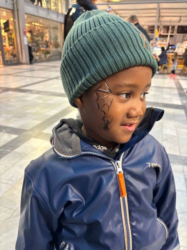 Halloween i Skogås Centrum – bild 1