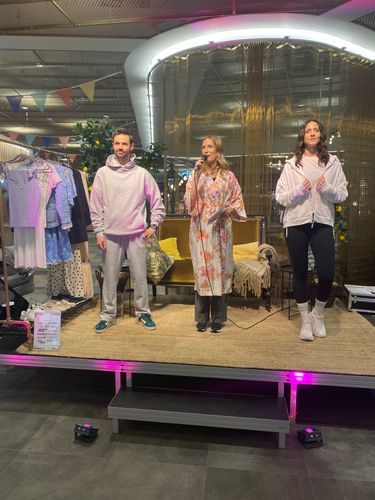 Shoppingkväll i Kvarteret Giraffen – en blomstrande vårkväll – bild 3